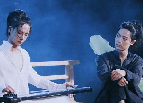 吃瓜双男主娱乐圈,娱乐圈双男主的甜蜜对决